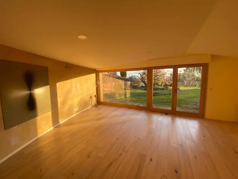 Salle de l'Aube donnant sur le jardin